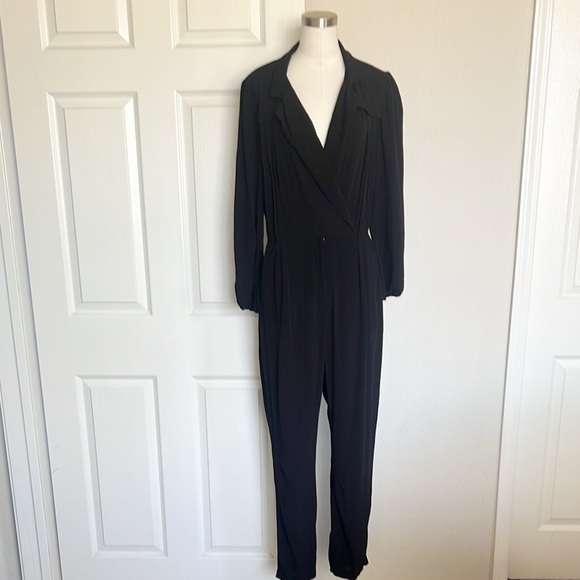 REISS Selena Utility Black Jumpsuit - Picture 5 of 15